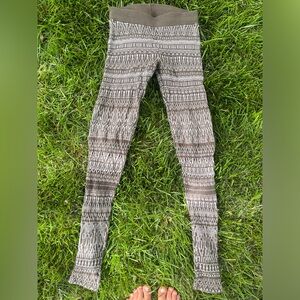 NWOT Free People knitted tribal print leggings, size Small